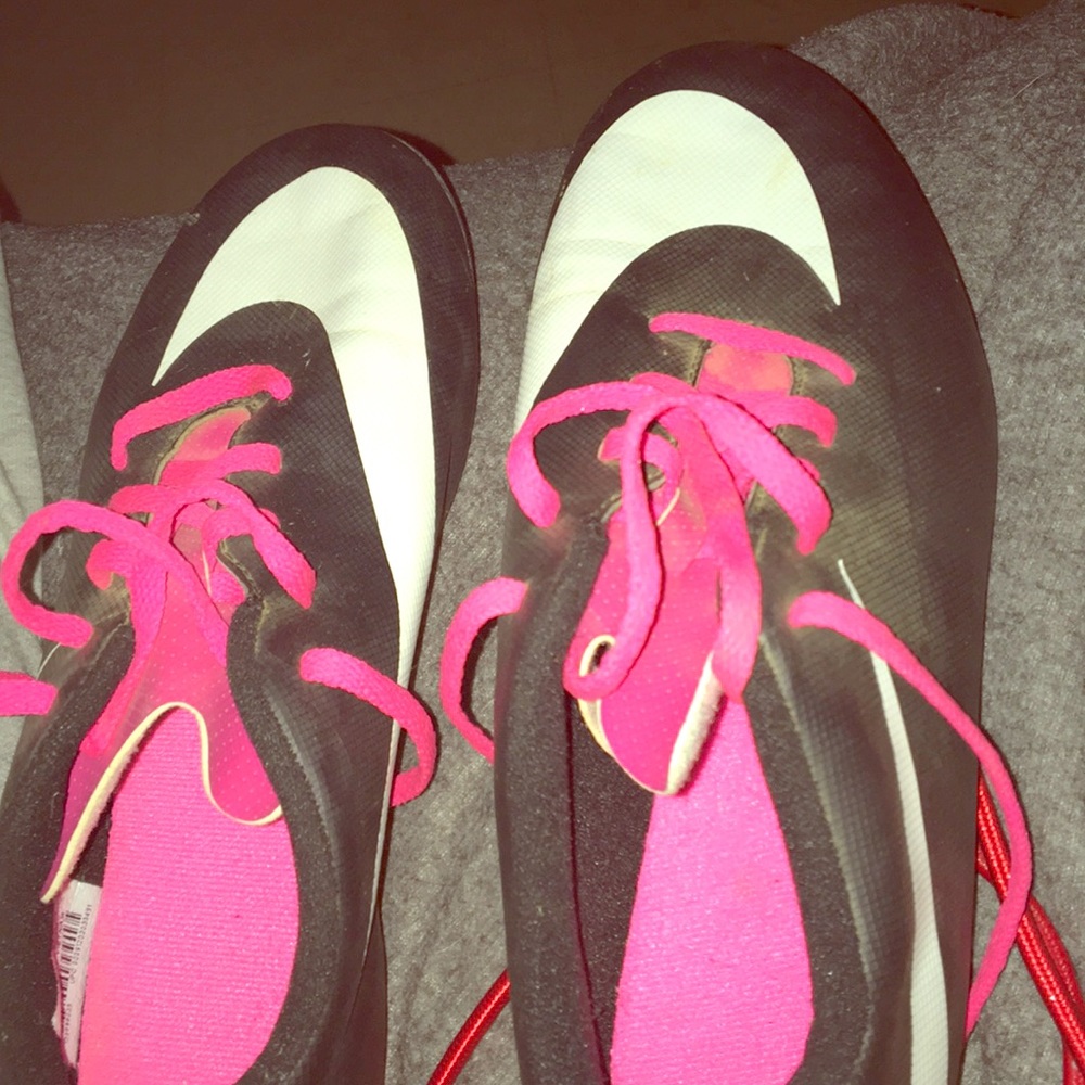 Baseball cleats